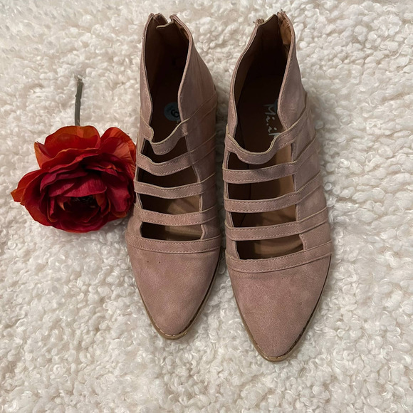 Mi.iM Ladies Shoe Boots Size 6  (Runs Wide) - Picture 1 of 5